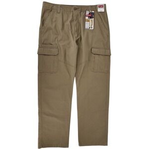 NEW Wrangler Men's Relaxed Fit Cargo Pants Tan Size 38 x 32 Utility Workwear NWT
